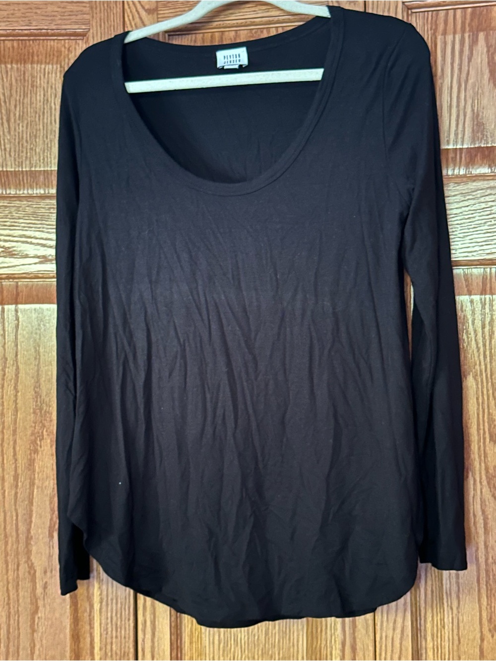 PEYTON JENSEN Black Long-Sleeve Scoop Neck Top | Size M